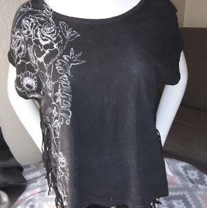 Harley-Davidson Tops - Harley Davidson fringed womens top Harley-Davidson Tops - Harley Davidson fringed womens top